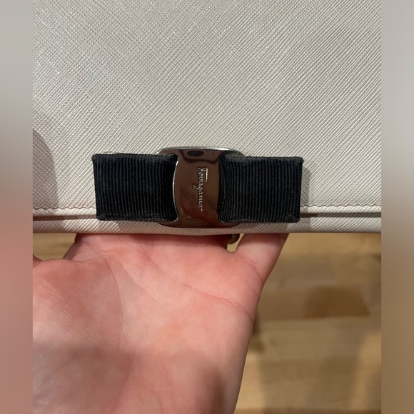 Salvatore feragamo wallet with bow - Picture 6 of 12